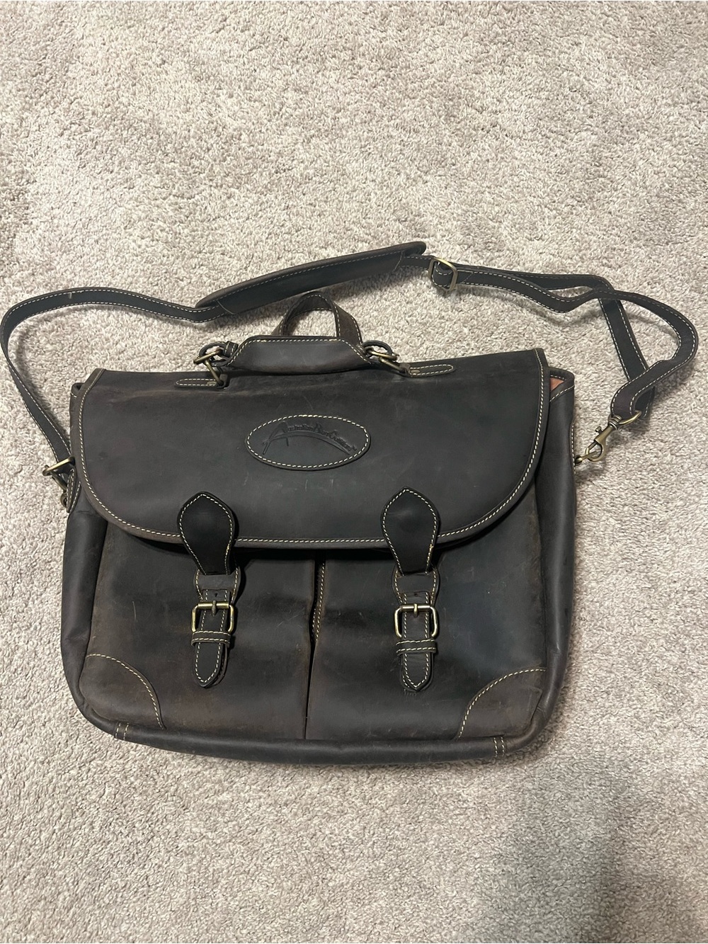 Men's Australian Bag Outfitters Brown Leather Messenger Bag with Shoulder Strap